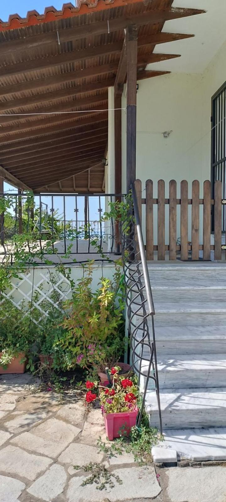 Peacock Villa Upper 埃帕诺米 外观 照片
